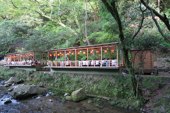 明治の森箕面国定公園（箕面大滝） Meiji no Mori Minoh Quasi-National Park (Minoh Waterfall)