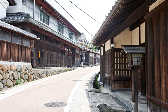 旧高野街道沿の歴史的建造物群 Cluster of historic buildings along old Koya-kaido road