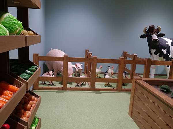 動物や野菜、乳製品について学ぶ農場の部屋「Farm」