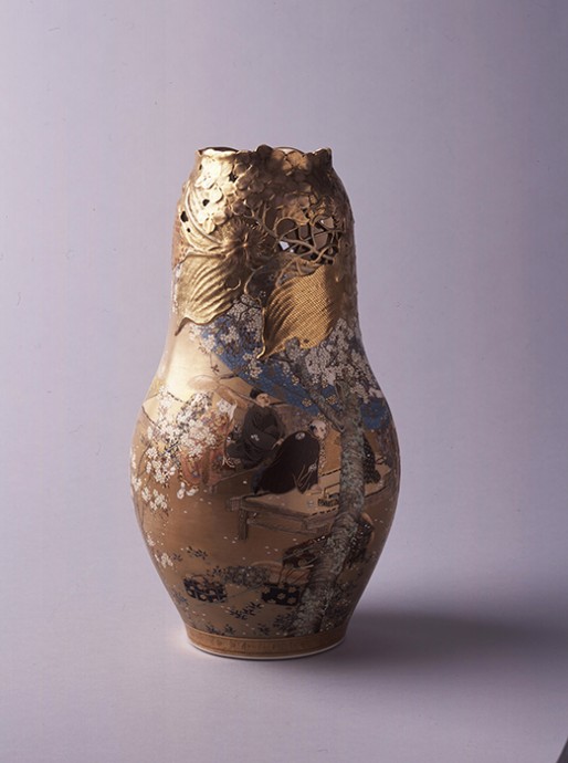 《花見図花瓶》錦光山　高31.5cm