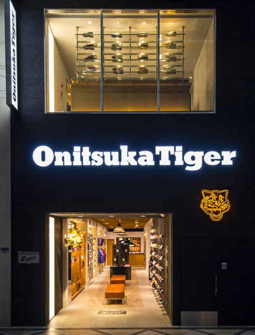 1周年を迎えるオニツカタイガー大阪心斎橋店