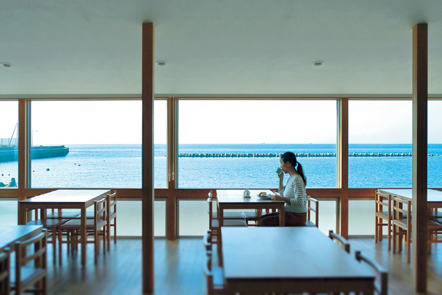 淡路島 おしゃれな海沿いカフェ３選 Lmaga Jp