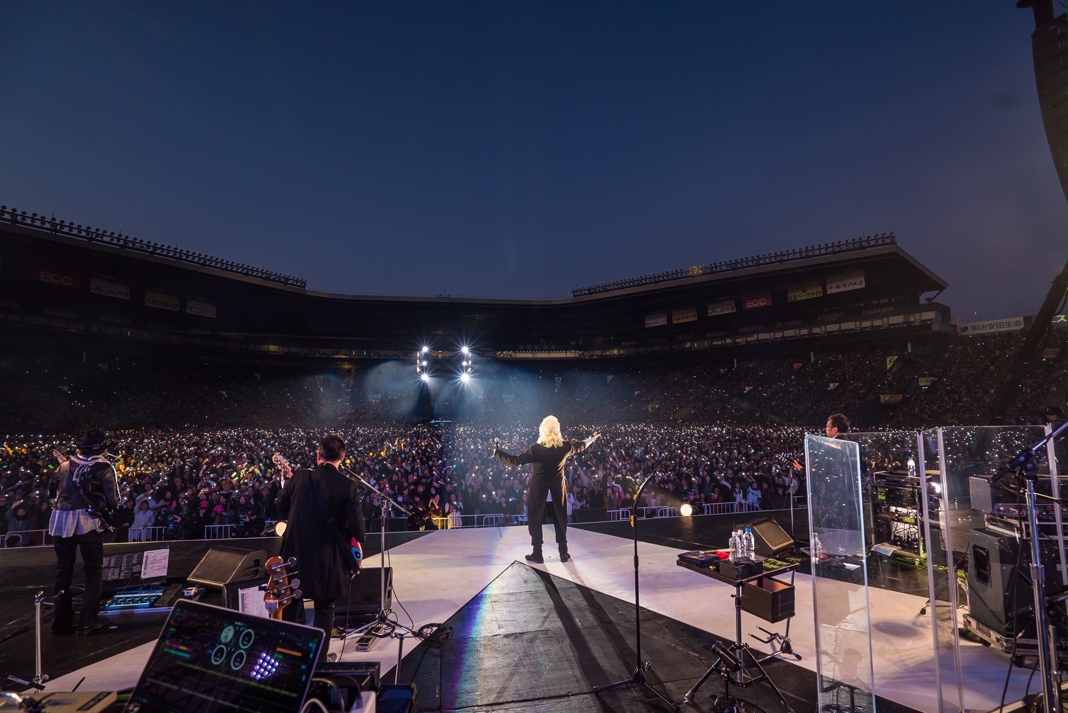 ３万８千人熱狂、安全地帯の甲子園ライブ » Lmaga.jp