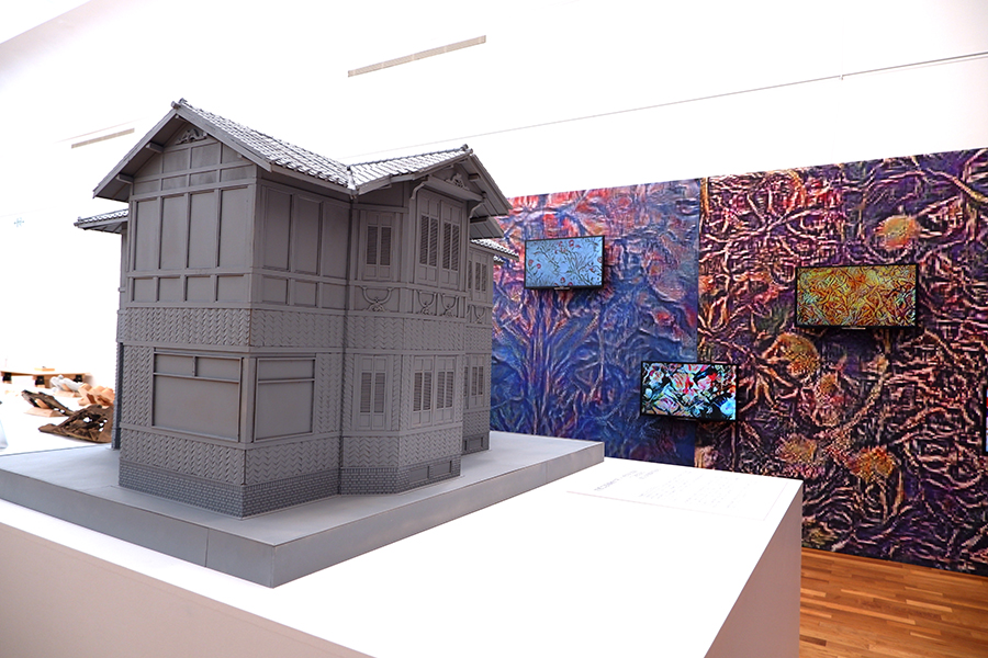 「和楽庵洋館」模型。京都市役所庁舎を設計した建築家・武田五一は、和洋折衷様式を得意とした。洋館に社寺建築の部材「蟇股」（かえるまた）がつけられている