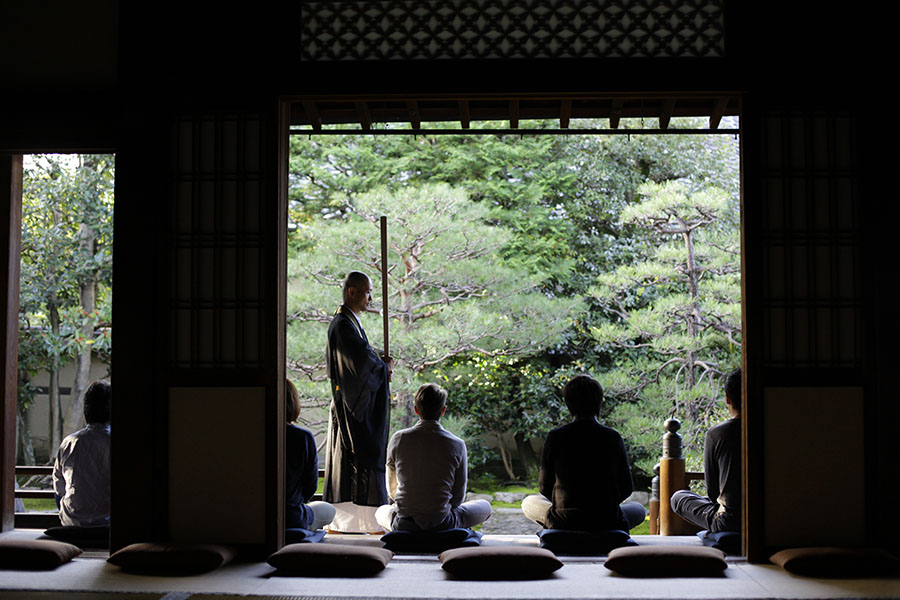 京都の禅寺 両足院 発のｚｏｏｍ座禅 世界の人とつながる Lmaga Jp