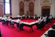 大阪府庁でおこなわれた「大阪府新型コロナウイルス対策本部専門家会議」（６月１２日・大阪府庁）