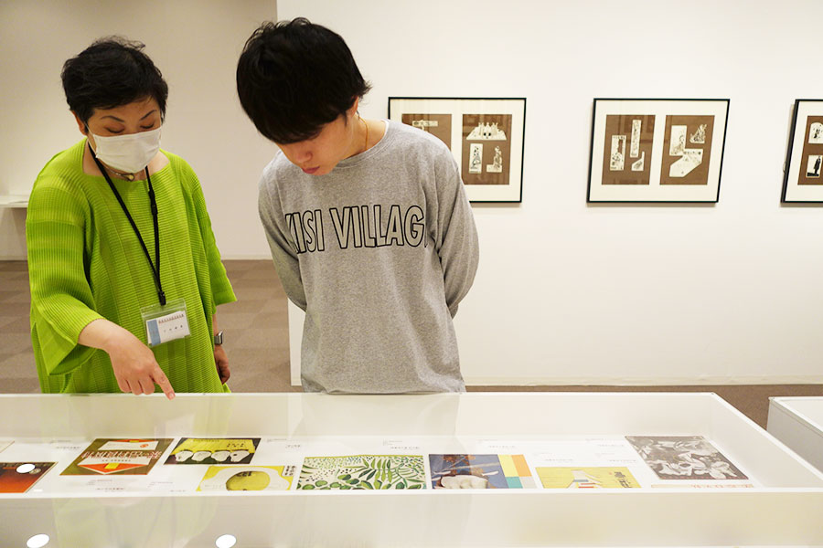 1998年の「今竹七郎展」から西宮市大谷記念美術館にいらっしゃる学芸員の下村さんが、今回の展示も企画。在りし日の先生についても教えてくださいました