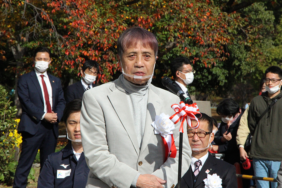 「万博の桜」植樹式に、宝塚男役が華添える » Lmaga.jp