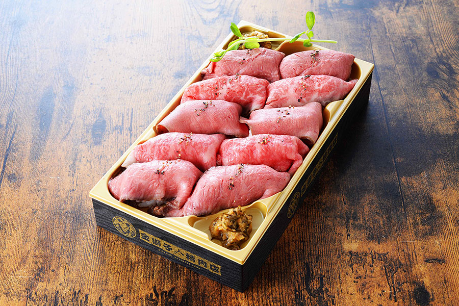 「金獅子精肉店」の北海道産一頭食い寿司（1折、 10貫） 2430円