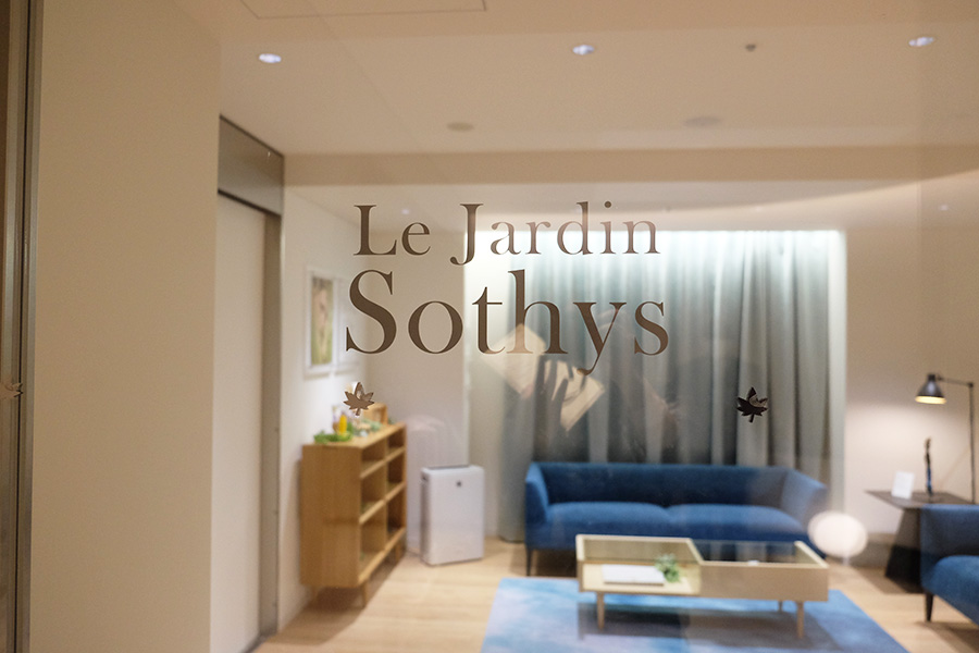 6階に構えるトリートメントサロン「Le Jardin Sothys」は、パリを拠点にヨーロッパで絶大な人気を得ているプロフェッショナルスキンケアサロン「Sothys（ソティス）」が手がける。「非日常の空間でお客さま自身が心と体の声に耳を傾け、本来の健やかさ、美しさを取り戻せるようにお手伝いをさせていただきます」とサロンの担当者