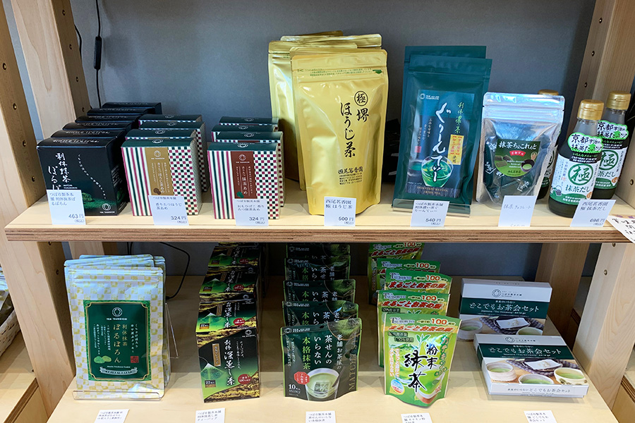 堺で江戸時代に創業した老舗メーカー「つぼ市製茶本舗」のお茶なども