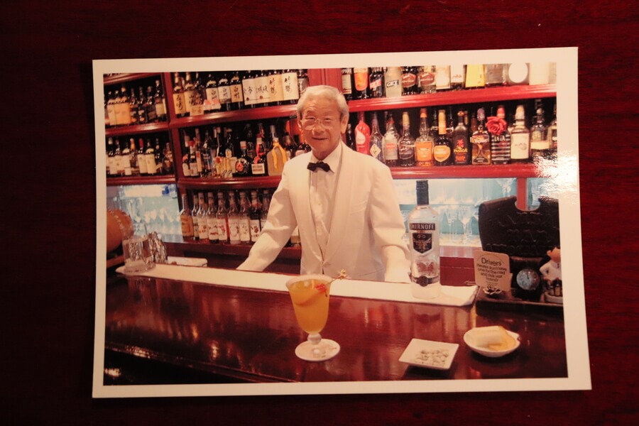 森﨑さんの師匠で「サヴォイ」の創業者、故・小林省三さん。カクテルは1970年に世界大会に輝いた「サン・エキスポ」