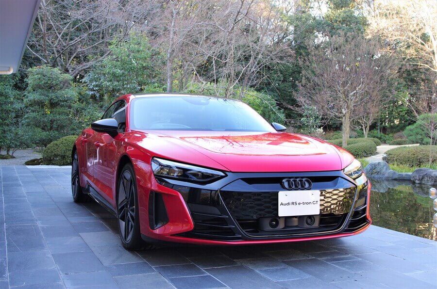 「Audi RS e-tron GT」（1月21日・大阪市都島区）