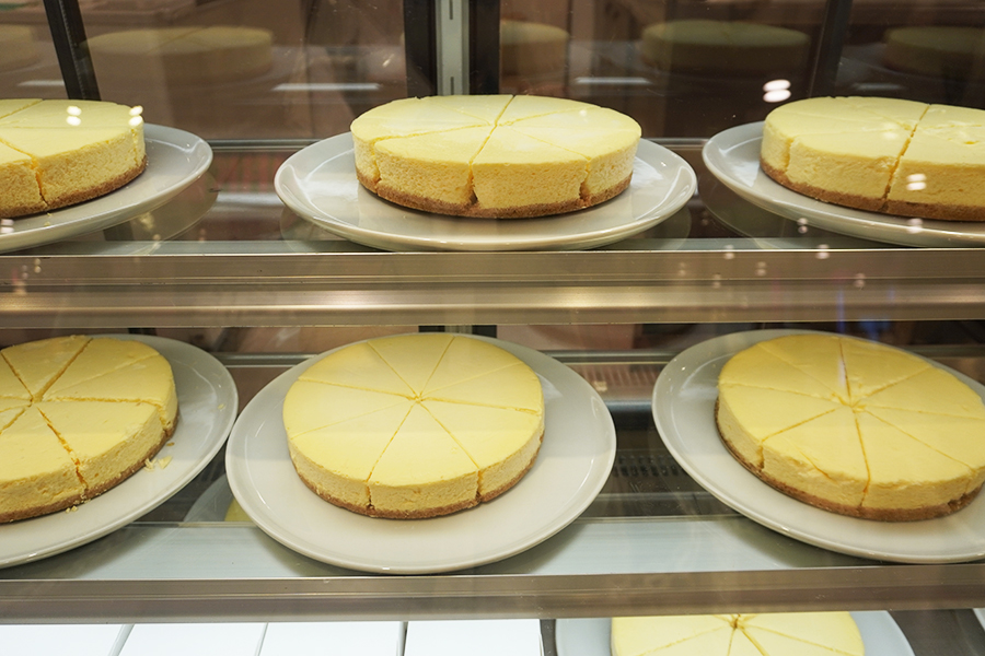 スイーツが人気のカフェ「バビーズ」のチーズケーキ