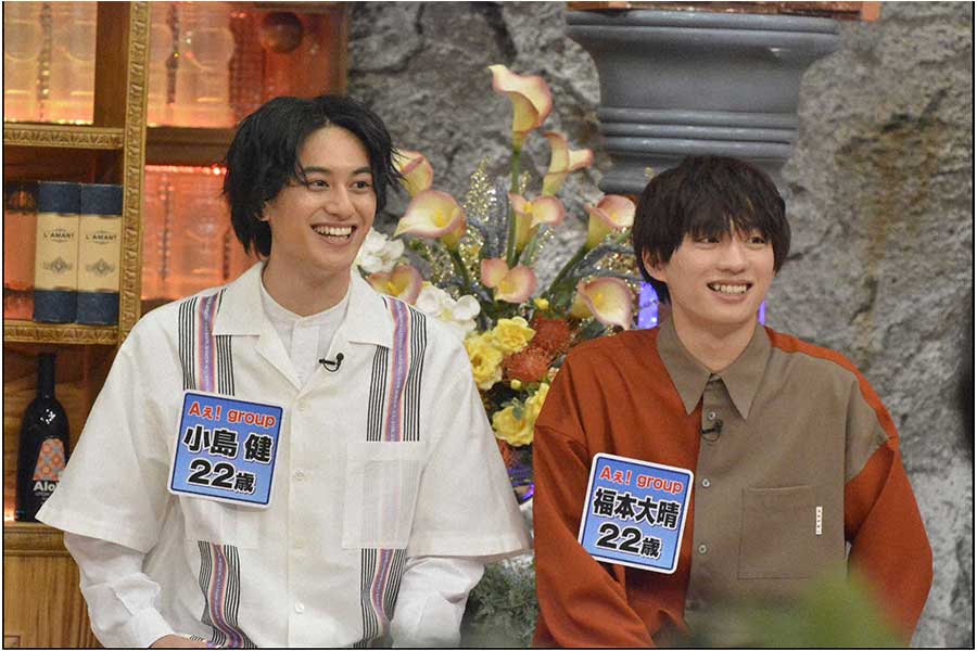 Aぇ! groupの小島健（左）と福本大晴(C)ytv