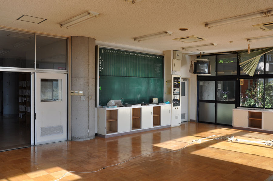 改装前、野島小学校時代の職員室
