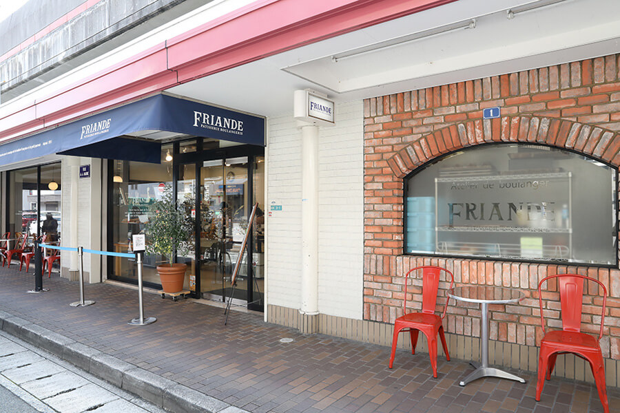 「ブーランジェリー・フリアンド」は店前に行列もできる人気店
