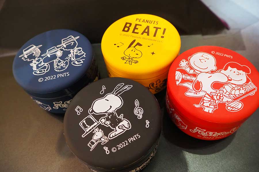 9階祝祭広場で販売される4種の金平糖缶(各681円)。阪急限定