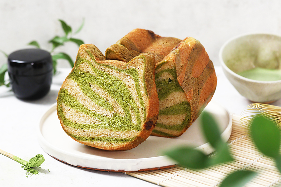 京都の「祇園辻利」とコラボした「ねこねこ食パン まっ茶トラ」（1個880円）