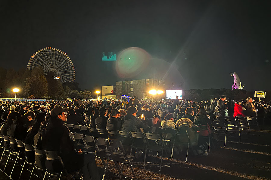 大阪・万博公園で冬の花火ショー開催、２万３０００人が歓声 » Lmaga.jp