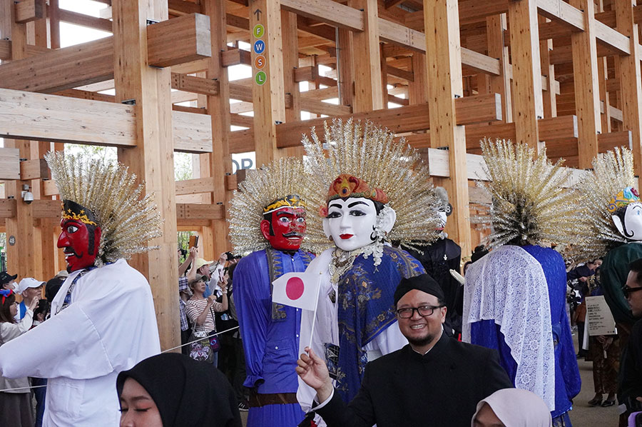 「インドネシア ナショナルデー」のパレードの様子(5月27日/大阪・関西万博)