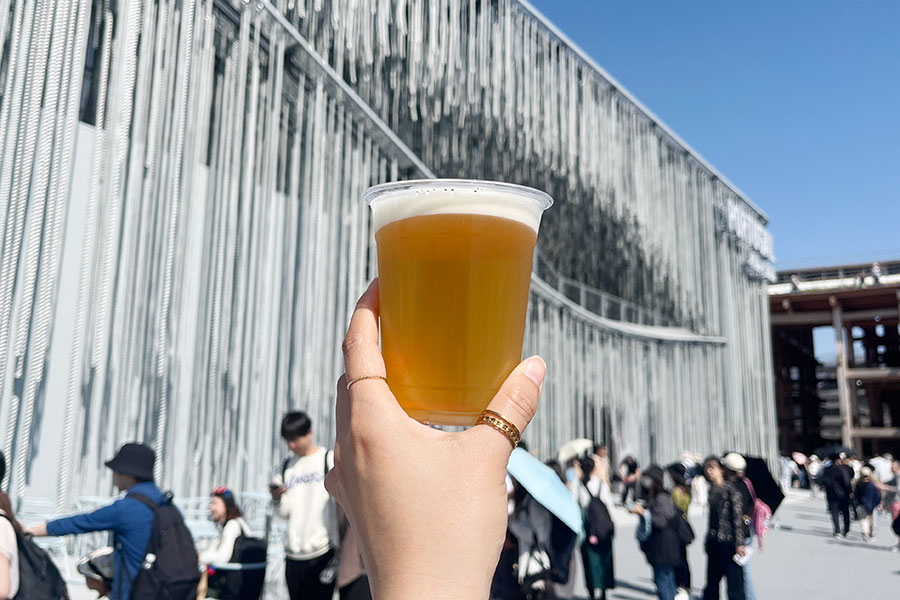 ポルトガルパビリオンの生ビール(800円)