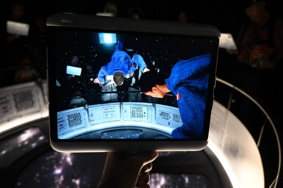 宇宙飛行士まで現れた(撮影5月20日:大阪・関西万博)