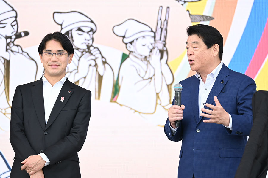 左から山下真奈良県知事、中野雅史奈良県議会議員(5/27・大阪市内)