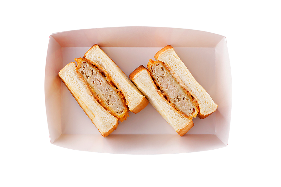 びっくりドンキー『ハンバーグ屋のメンチカツ』フェアで新登場する「メンチカツサンド」(820円)