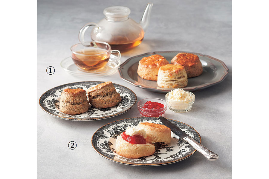 「English Garden ローザンベリー多和田」の1.TEA PASTRIES レモンアールグレイスコーン(1個432円)、2.ファーラーズ イングリッシュスコーン(1個432円)