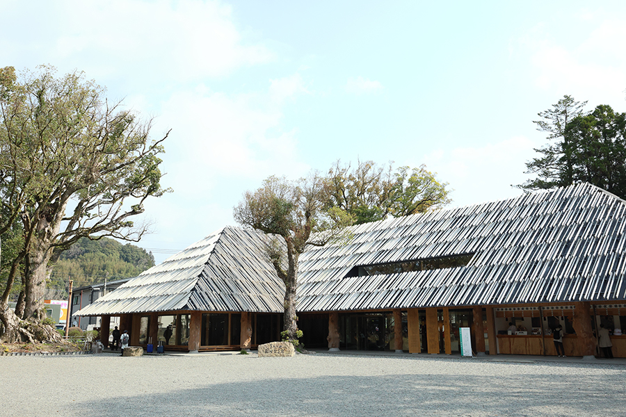 社殿をイメージした青井の杜国宝記念館