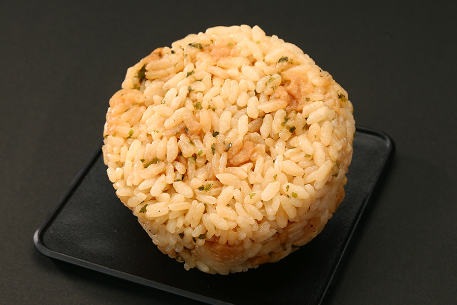ローソンストア100で販売される「20周年祭 復刻!悪魔のおにぎり」(149円)