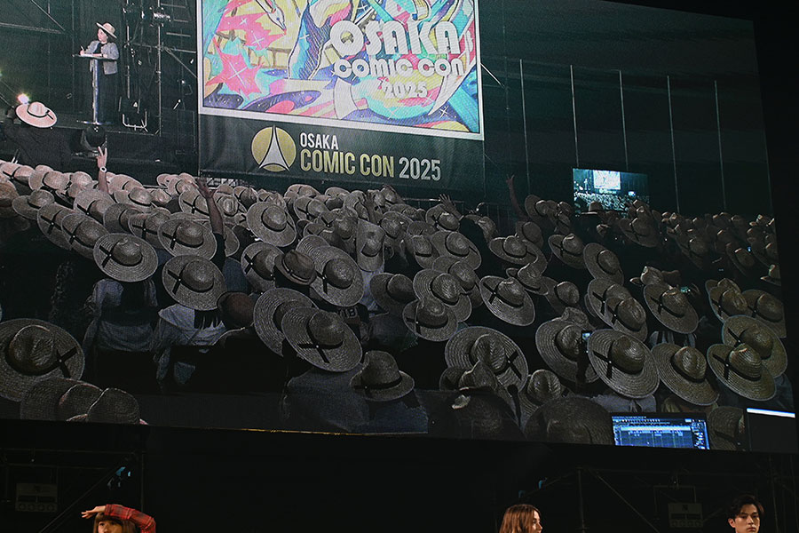 『大阪コミコン2025』にて、麦わら帽子を被る人数のギネス記録に挑戦(5月4日・大阪市内)