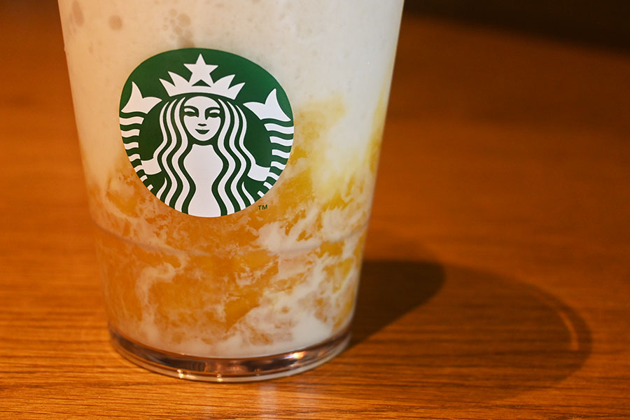 「オリエンタルマンゴーティー&フラペチーノ」、果肉がたっぷり