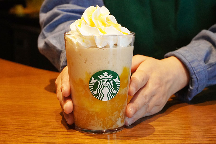 「オリエンタルマンゴーティー&フラペチーノ」、ボリューム満点もぺろりといただいた