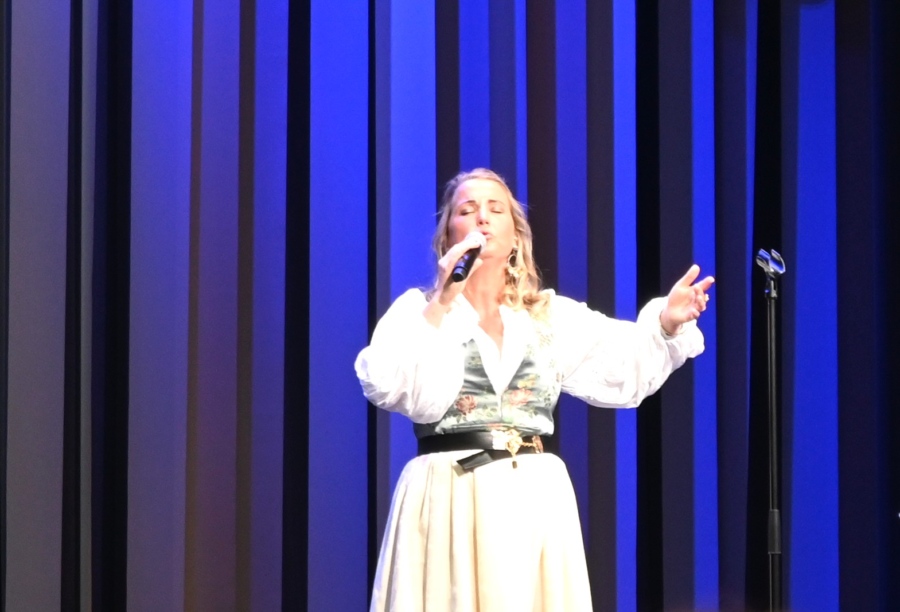 ナショナルデーを記念したヘレーネ・ボクスレとエイリック・ベルゲによる音楽パフォーマンス(撮影6月2日:大阪・関西万博)