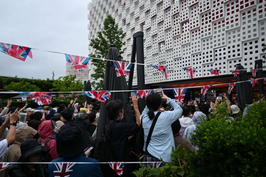 人が集まりすぎてアレックスの顔、全然見れなかったという来場者も多数いた(6月14日大阪・関西万博 撮影:Lmaga.jp編集部)