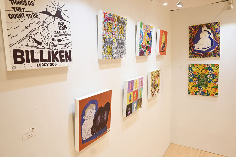 「BILLIKEN CREATORS OSAKA」より、30cm角のキャンパス作品は6600円