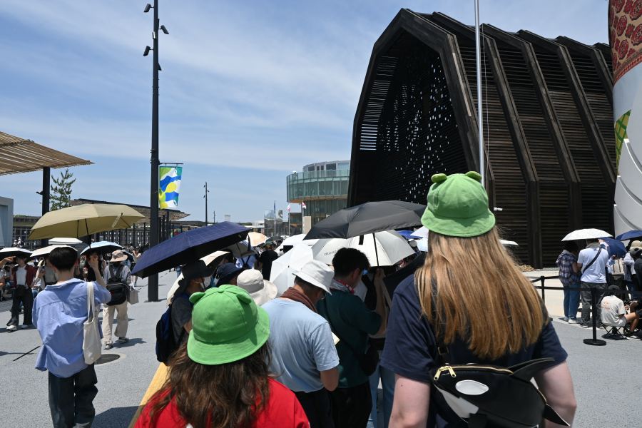 朝イチから大行列(大阪・関西万博:6月20日)