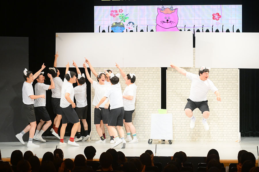 「ネコちゃんのしっぽビンビビン」より