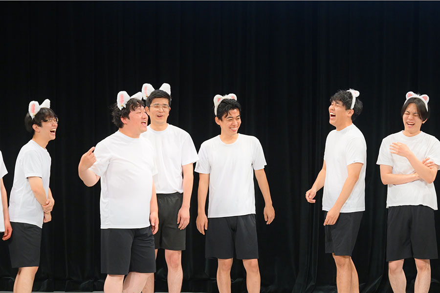 「ネコちゃんのしっぽビンビビン」より