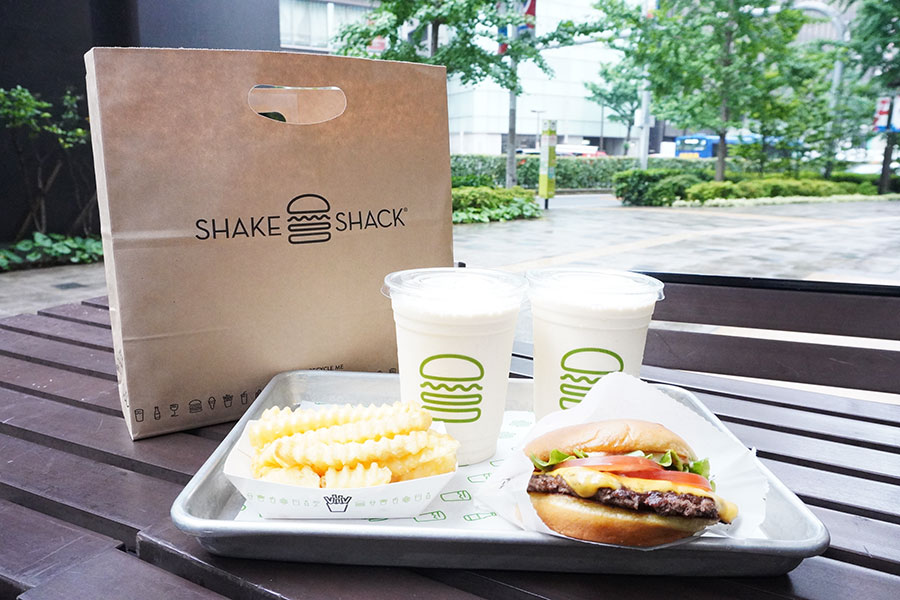 ハンバーガーやポテトと一緒にテイクアウトして、ピクニックにもおすすめ