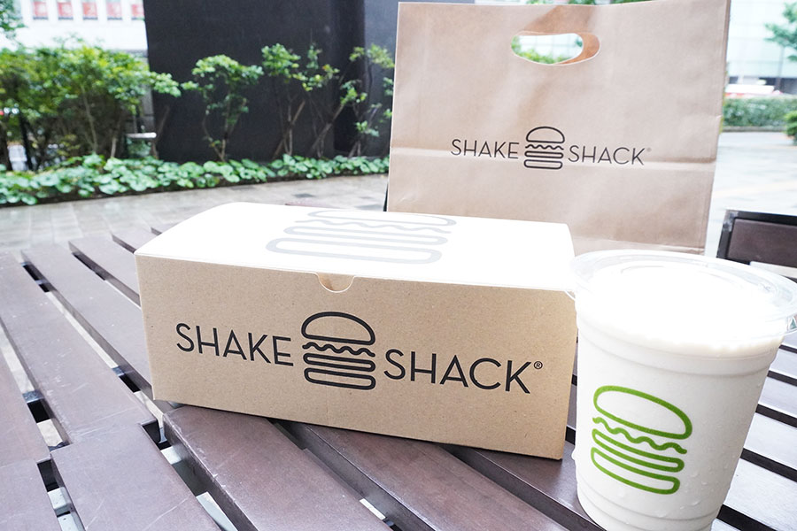 ハンバーガーやポテトと一緒にテイクアウトして、ピクニックにもおすすめ