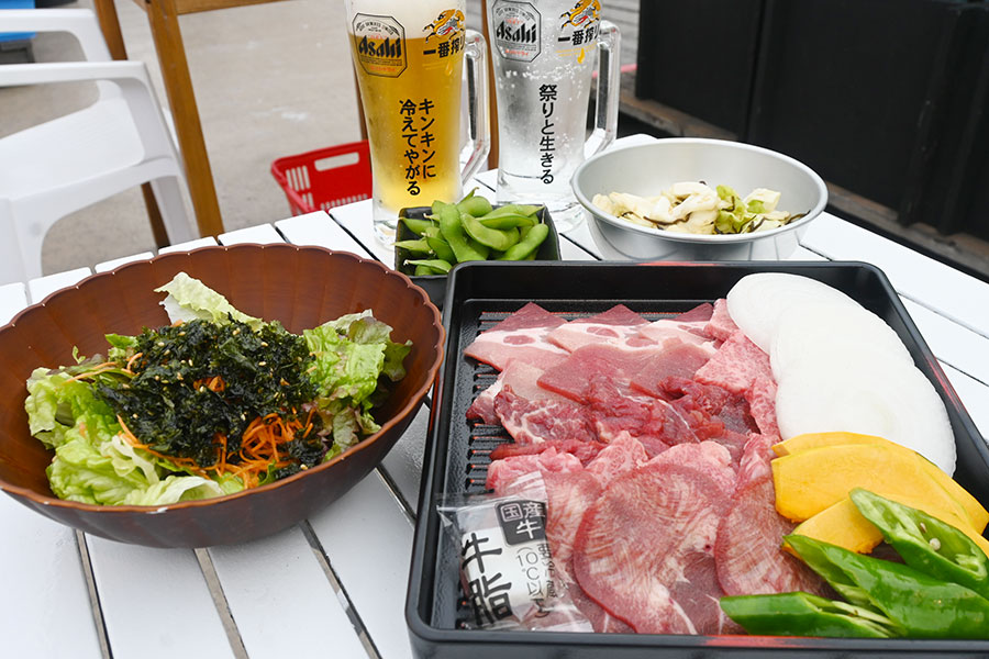 平日限定・2時間飲み放題付き「焼肉BBQと屋台プラン」(5500円)