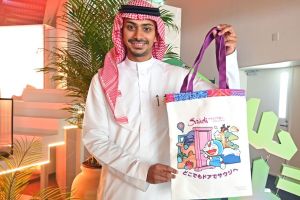 「ドラえもん×万博サウジ」限定トートの無料配布、初日は瞬殺