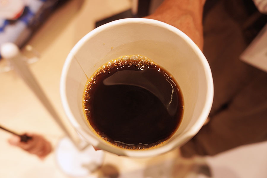 ブルンジのコーヒー。かなり濃い色と味わいが特徴