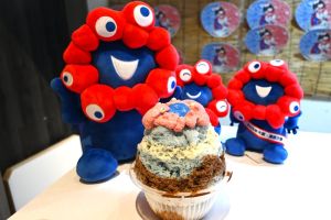 「見た目怖いけど…」ミャクミャクかき氷、万博に京都の行列店