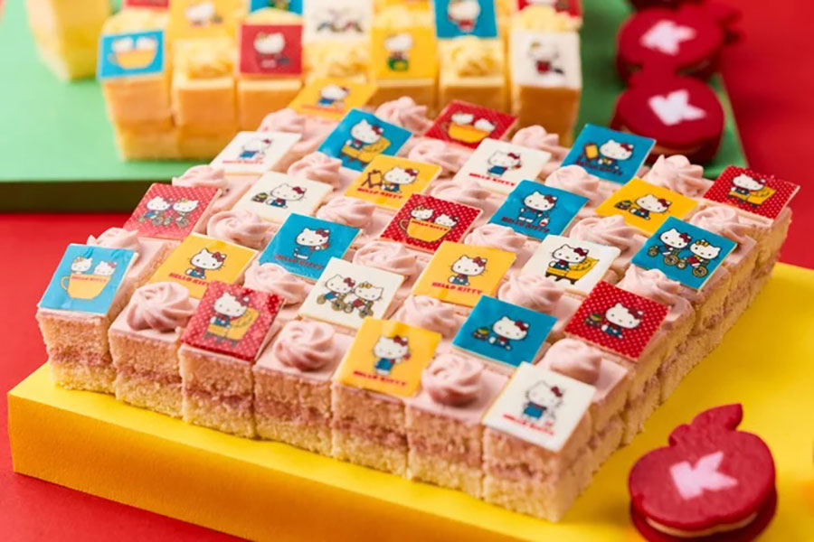 「ハローキティのわくわくスイーツパーティー」で食べられるHELLO KITTY パッチワークケーキ(いちご)