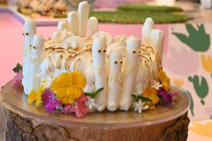 ニョロニョロのケーキも！大阪で生誕８０周年ムーミン一家スイーツに