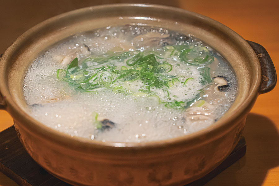 最後の一滴まで飲み干したい滋味深過ぎる広島湯牡蠣1,580円